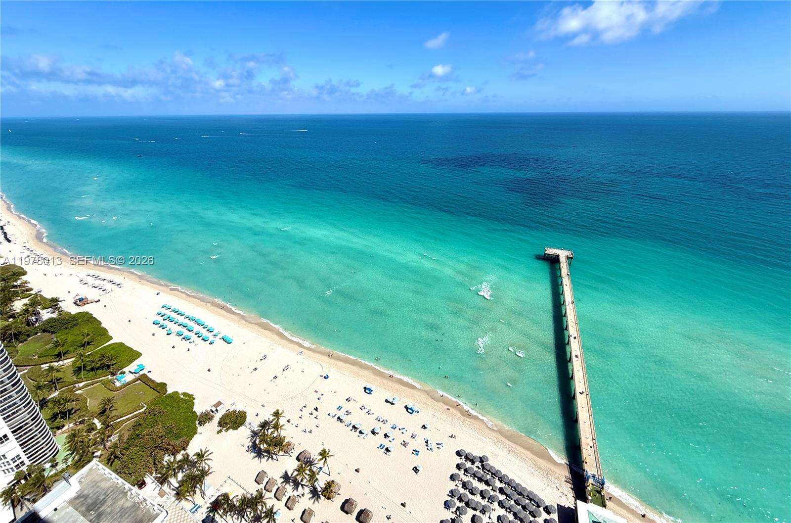 La Perla at 16699 Collins Ave, Sunny Isles Beach, FL 33160 - For Rent photo 6