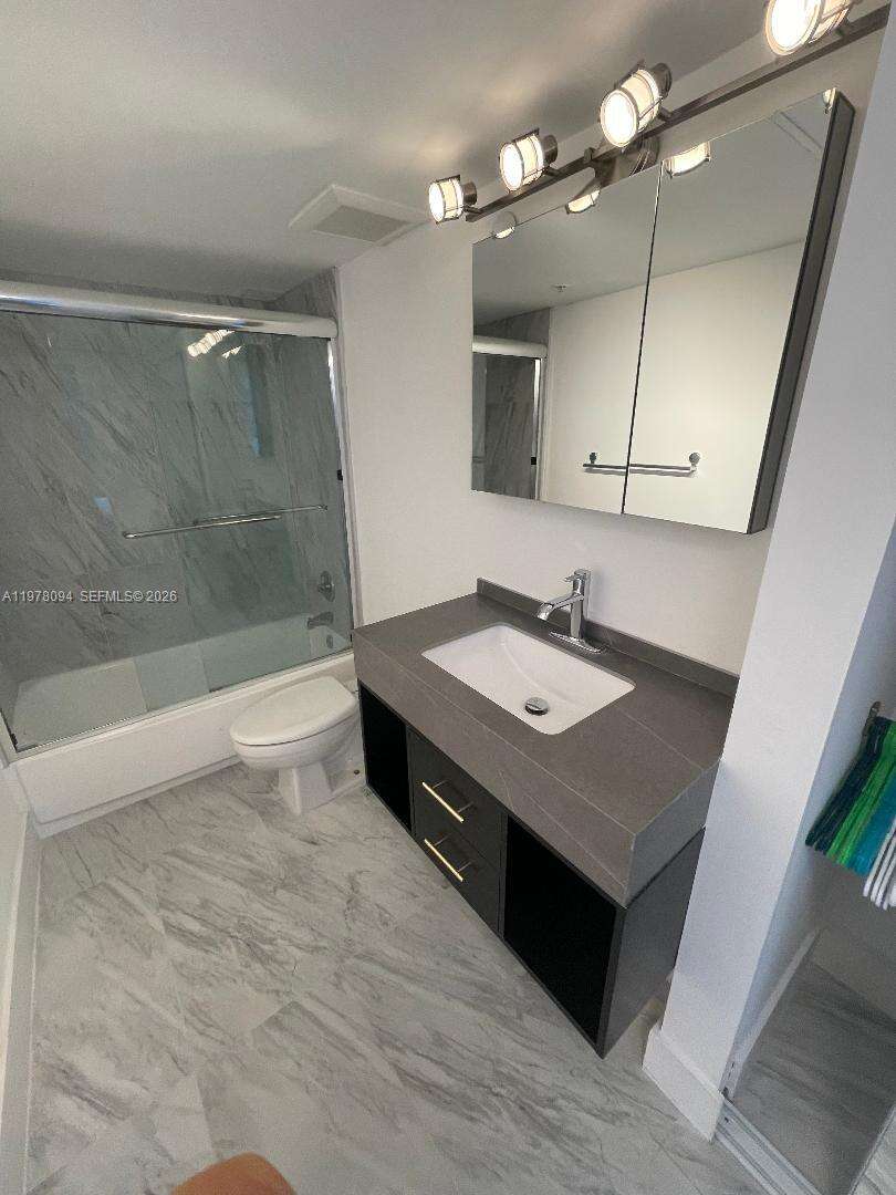 Flamingo South Beach at 1500 Bay Rd, Miami Beach, FL 33139 - For Rent photo 11