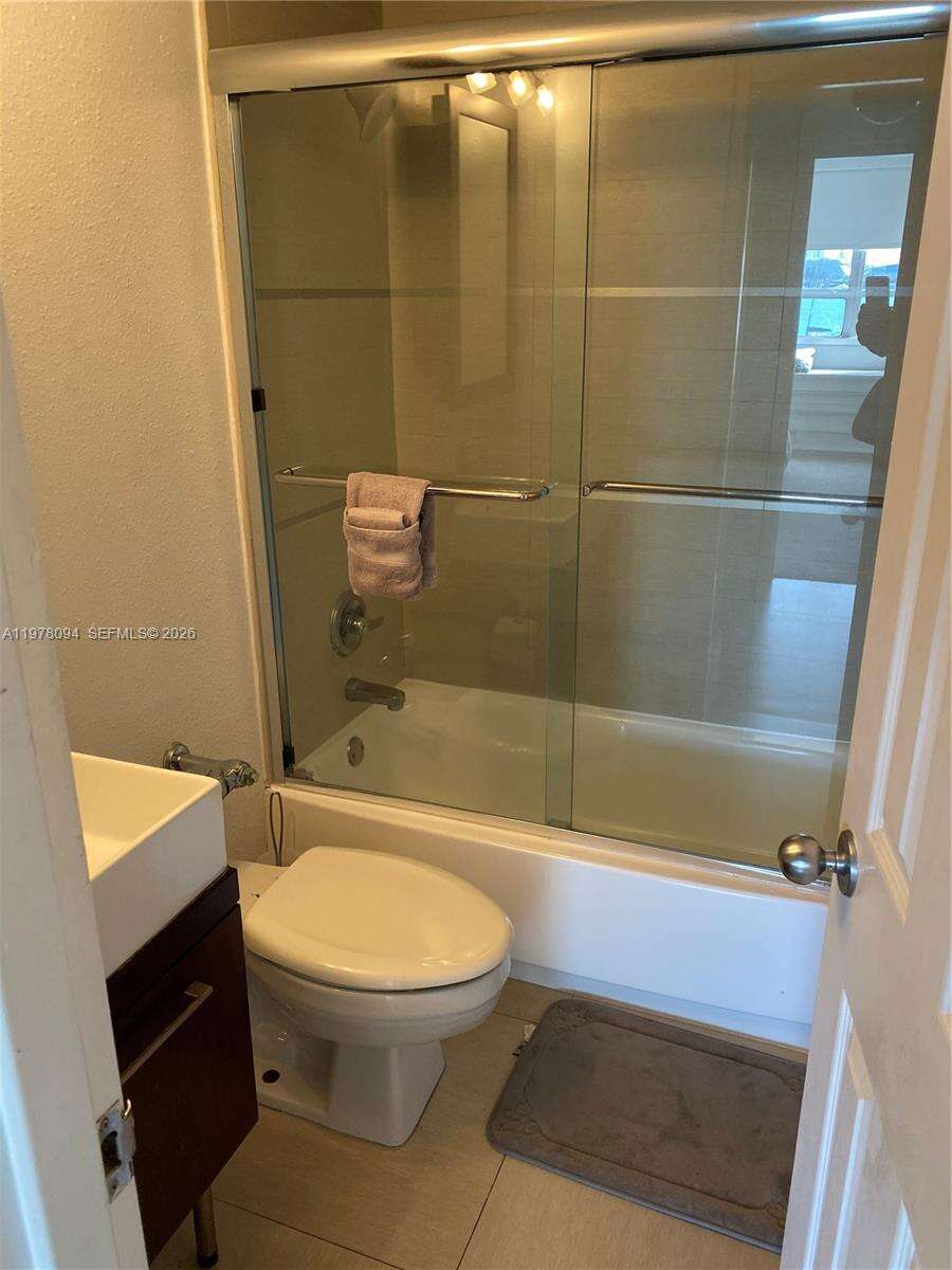 Flamingo South Beach at 1500 Bay Rd, Miami Beach, FL 33139 - For Rent photo 15