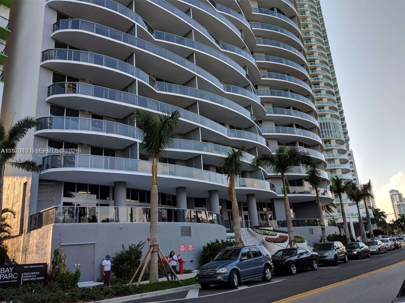 Aria On The Bay at 488 18 St, Miami, FL 33132 - For Rent photo 2