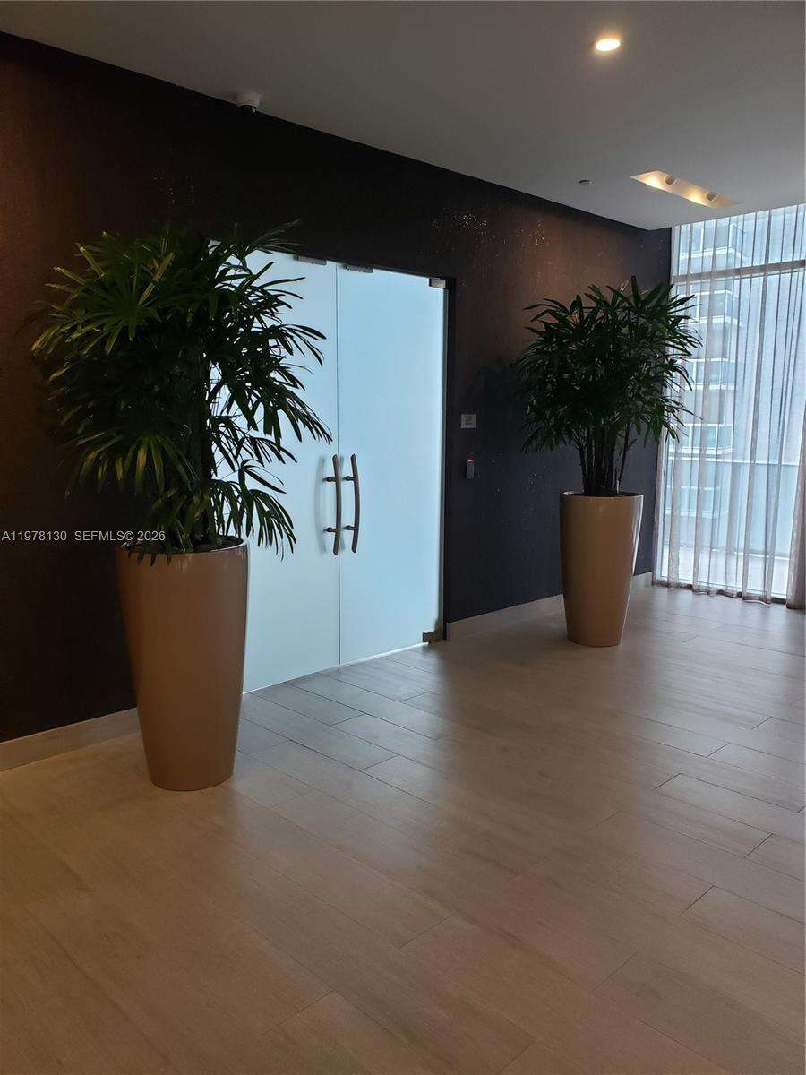 Aria On The Bay at 488 18 St, Miami, FL 33132 - For Rent photo 18