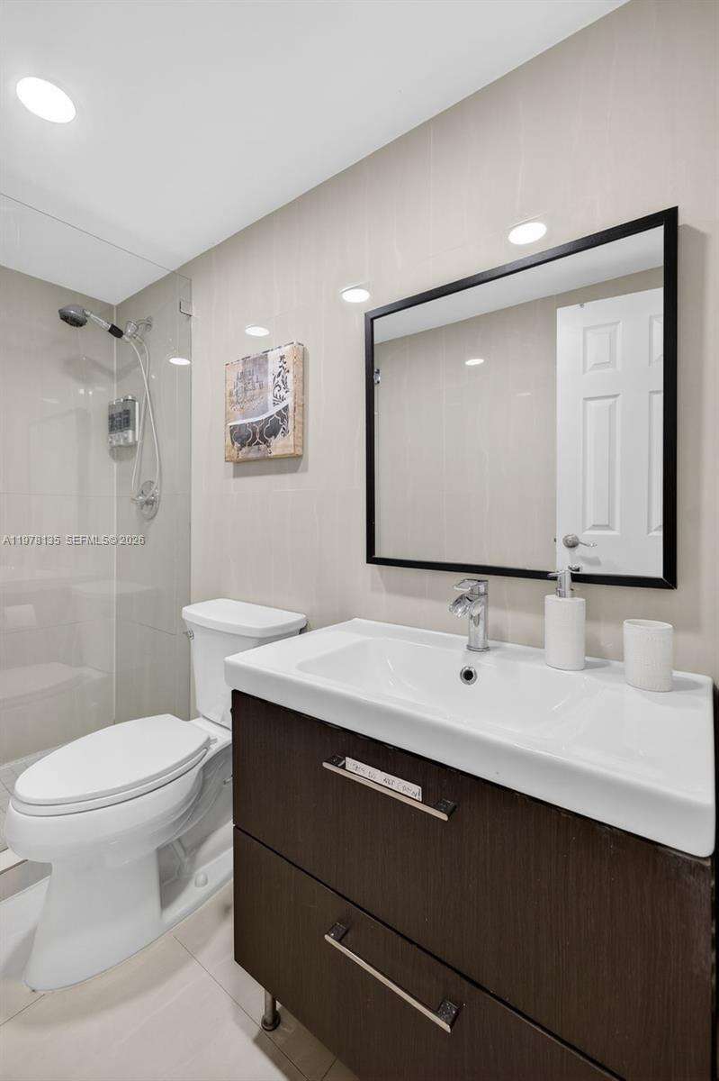 The Tides at 3801 Ocean Dr, Hollywood, FL 33019 - For Rent photo 28
