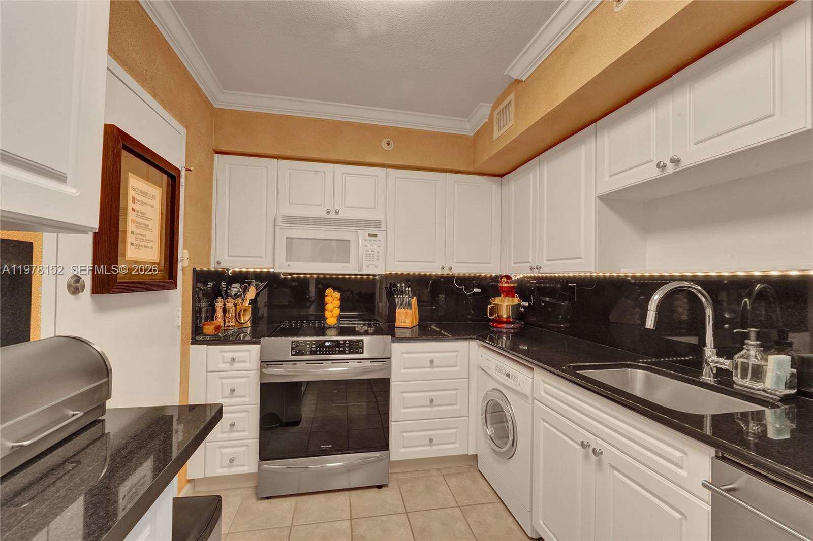 The Wave at 2501 Ocean Dr, Hollywood, FL 33019 - For Rent photo 17