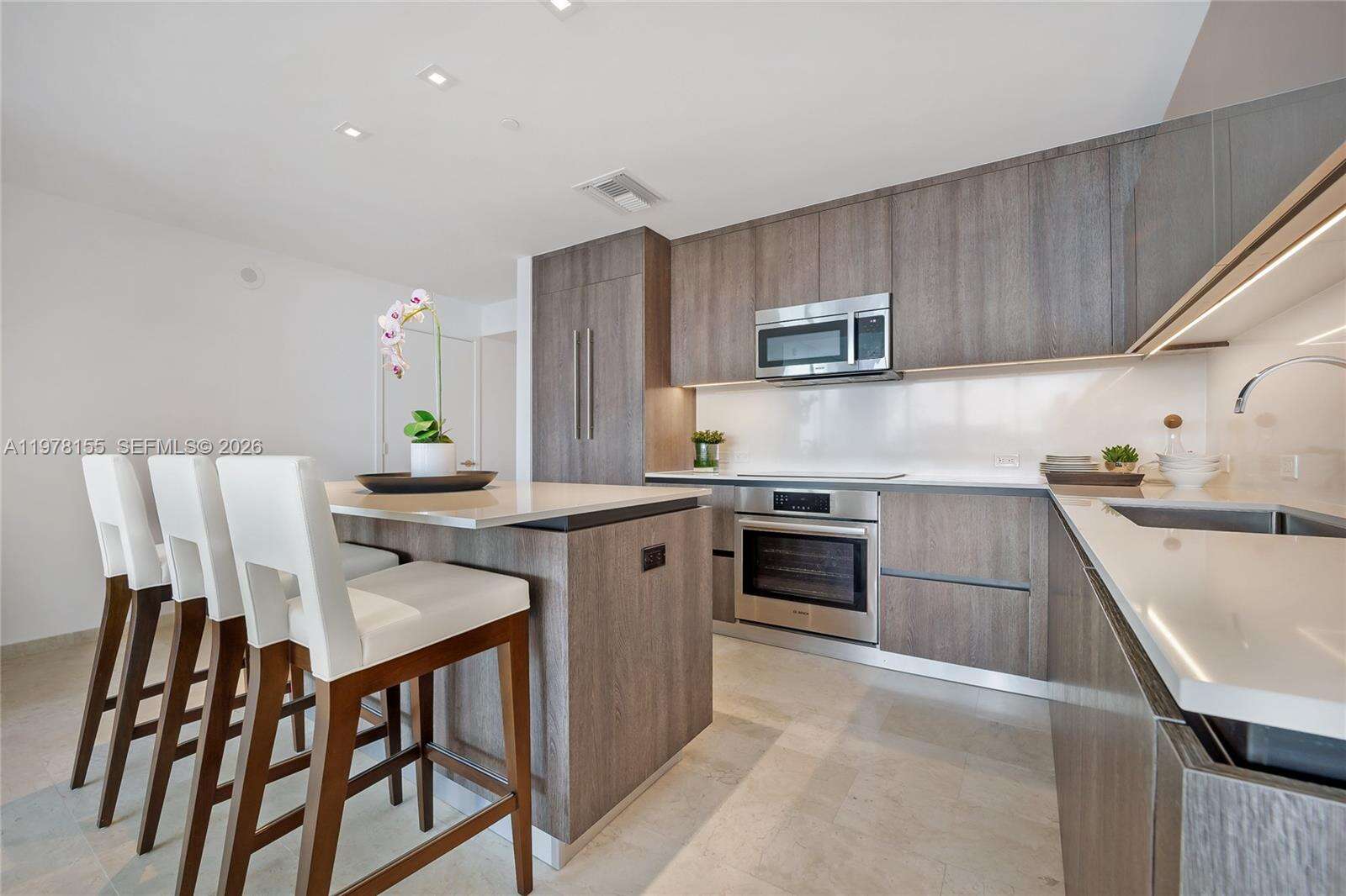 Rise Brickell at 88 7 St, Miami, FL 33130 - For Rent photo 4