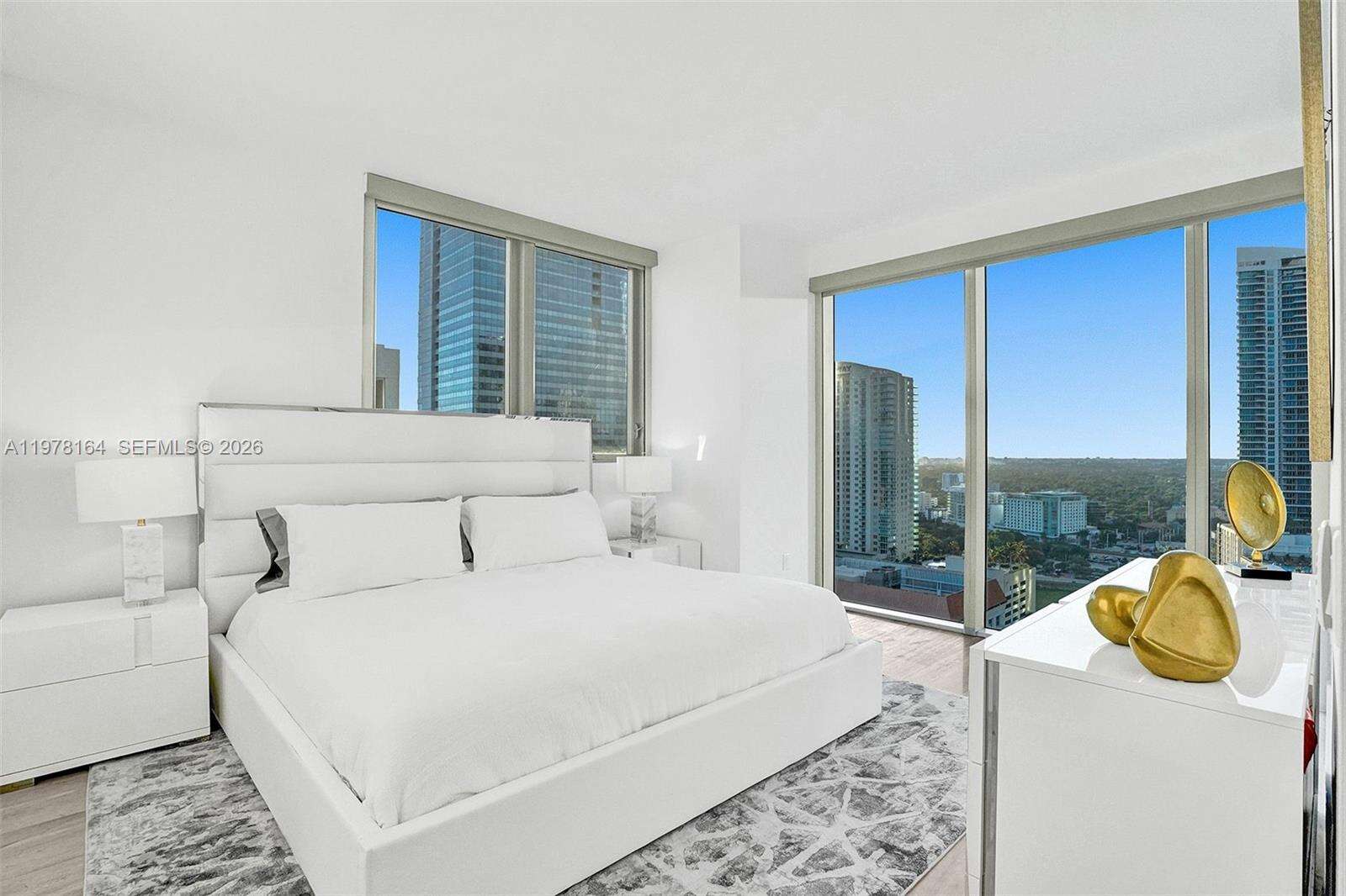 Brickell House at 1300 Brickell Bay Dr, Miami, FL 33131 - For Rent photo 2