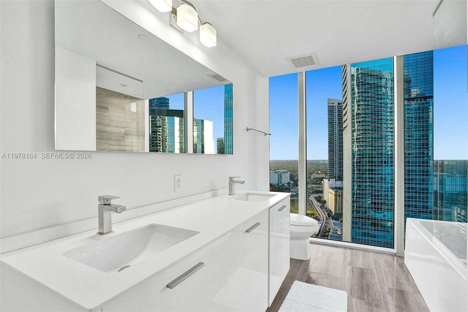Brickell House at 1300 Brickell Bay Dr, Miami, FL 33131 - For Rent photo 12