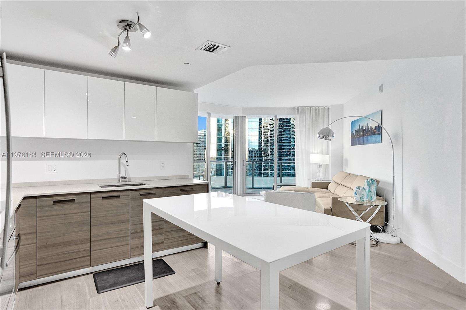 Brickell House at 1300 Brickell Bay Dr, Miami, FL 33131 - For Rent photo 29