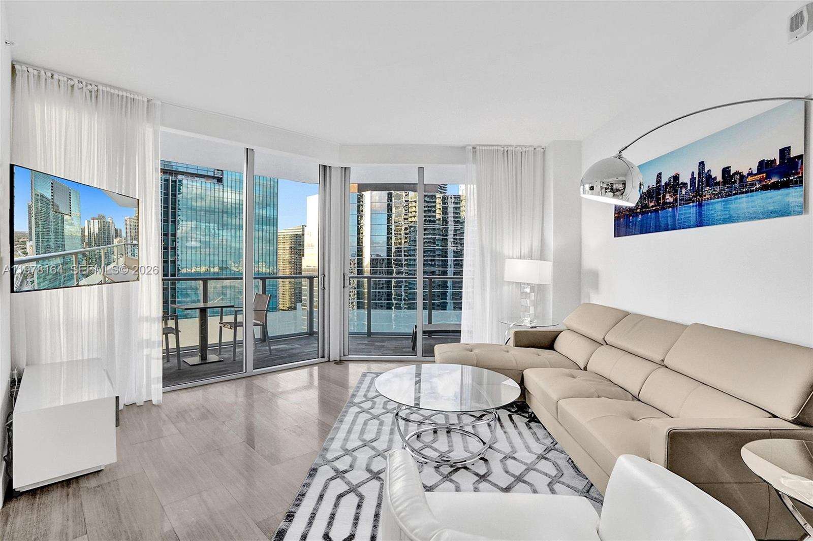 Brickell House at 1300 Brickell Bay Dr, Miami, FL 33131 - For Rent photo 9