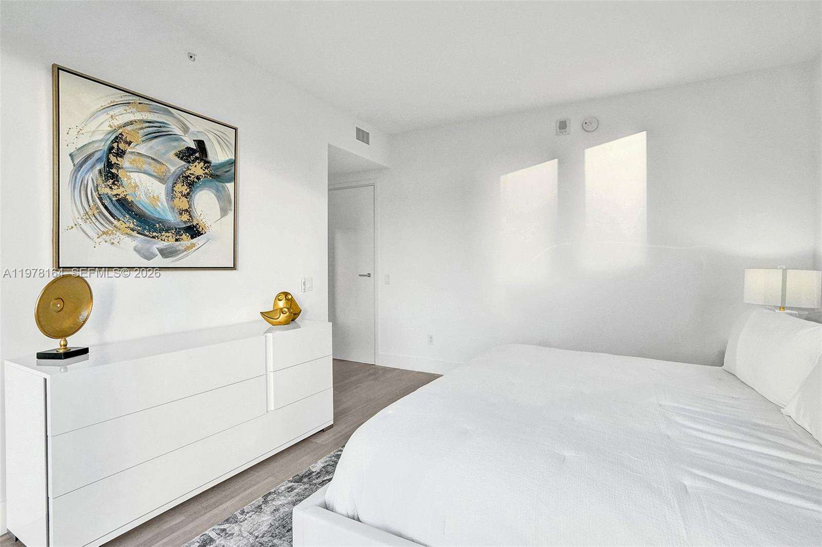 Brickell House at 1300 Brickell Bay Dr, Miami, FL 33131 - For Rent photo 10