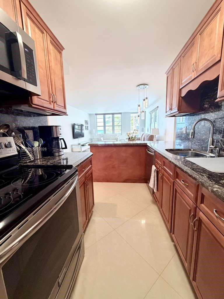 Decoplage at 100 Lincoln Rd, Miami Beach, FL 33139 - For Rent photo 12