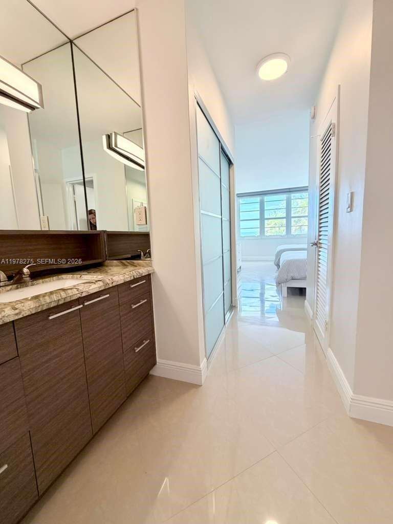 Decoplage at 100 Lincoln Rd, Miami Beach, FL 33139 - For Rent photo 4