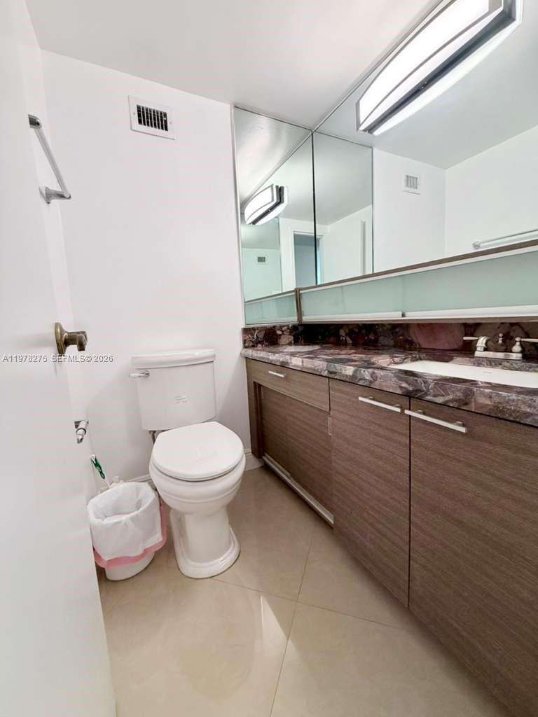 Decoplage at 100 Lincoln Rd, Miami Beach, FL 33139 - For Rent photo 6