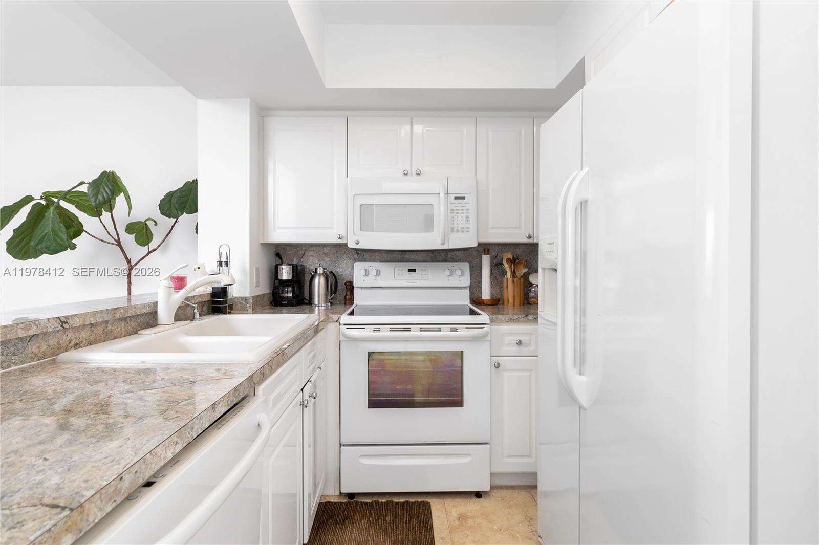 1800 Sunset Harbour Dr, Miami Beach, FL 33139 - For Rent photo 6