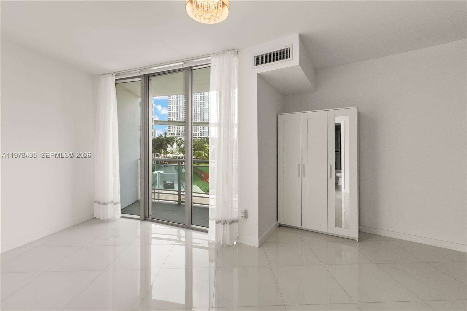 Wind By Neo at 350 Miami Ave, Miami, FL 33130 - For Rent photo 30