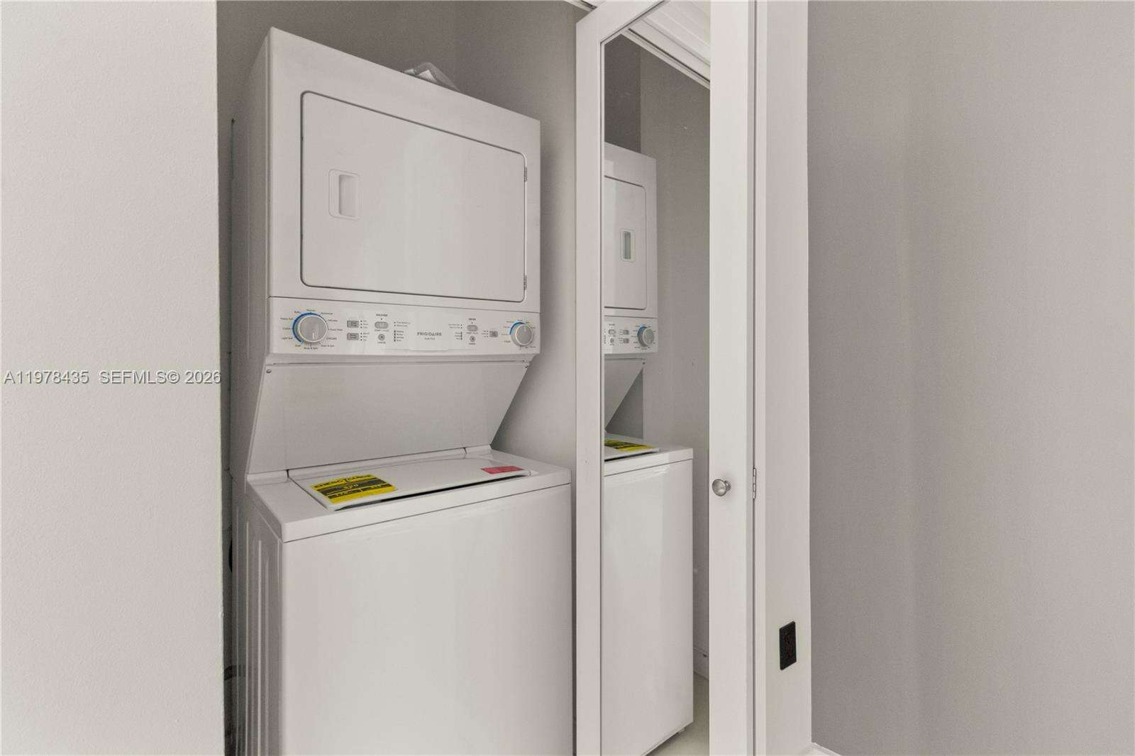 Wind By Neo at 350 Miami Ave, Miami, FL 33130 - For Rent photo 36