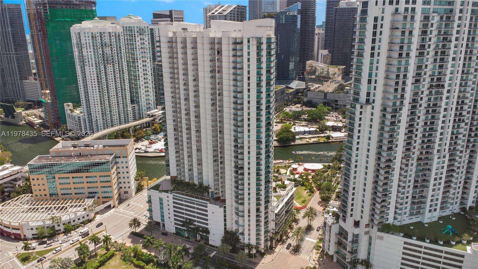 Wind By Neo at 350 Miami Ave, Miami, FL 33130 - For Rent photo 47