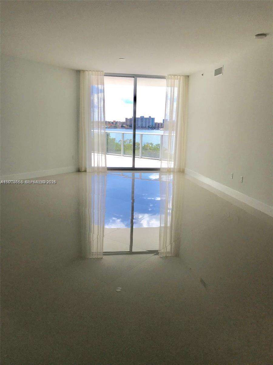 Marina Palms at 17111 Biscayne Blvd, North Miami Beach, FL 33160 - For Rent photo 2