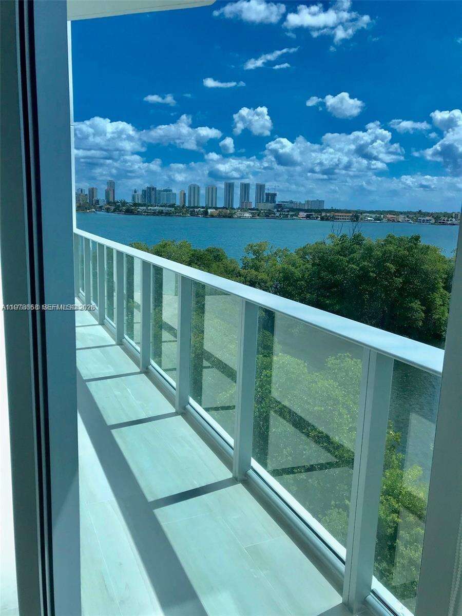 Marina Palms at 17111 Biscayne Blvd, North Miami Beach, FL 33160 - For Rent photo 3
