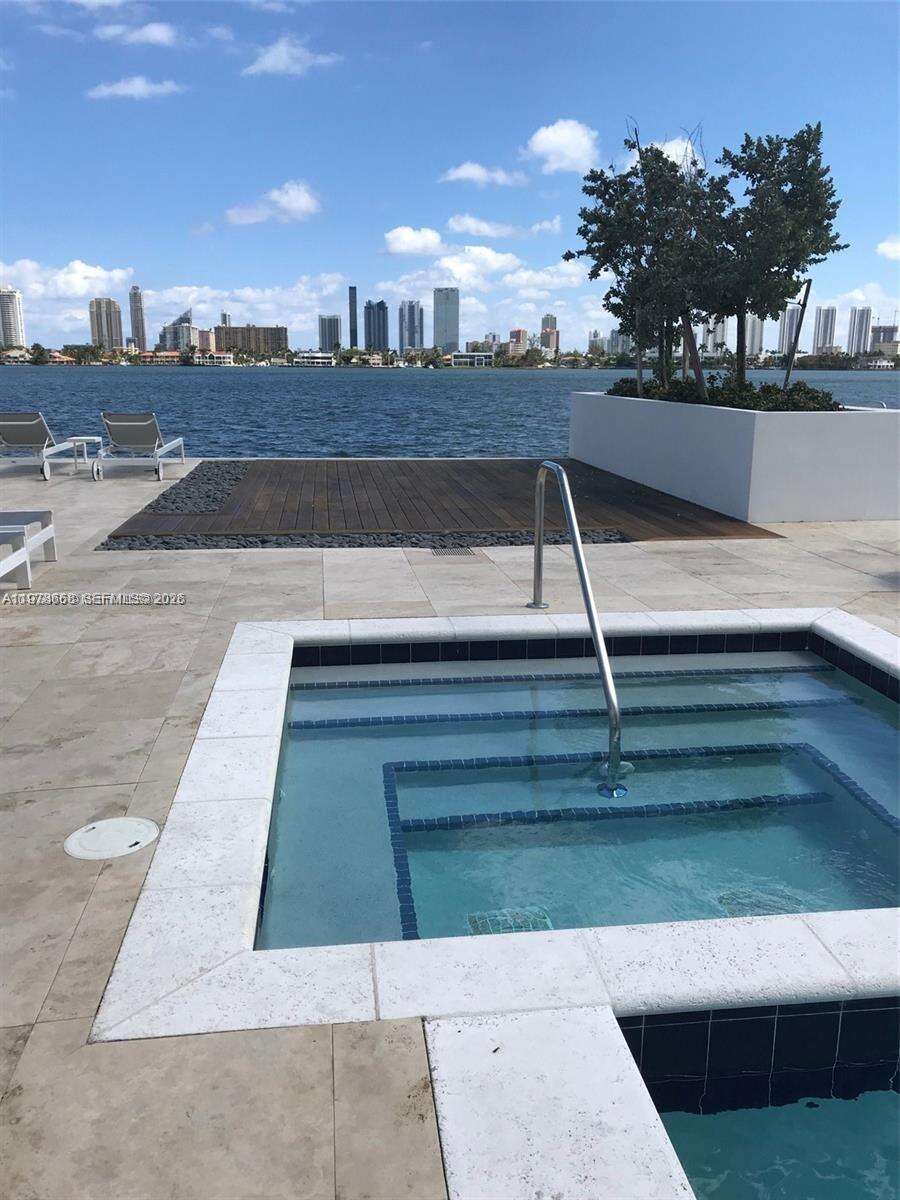 Marina Palms at 17111 Biscayne Blvd, North Miami Beach, FL 33160 - For Rent photo 22