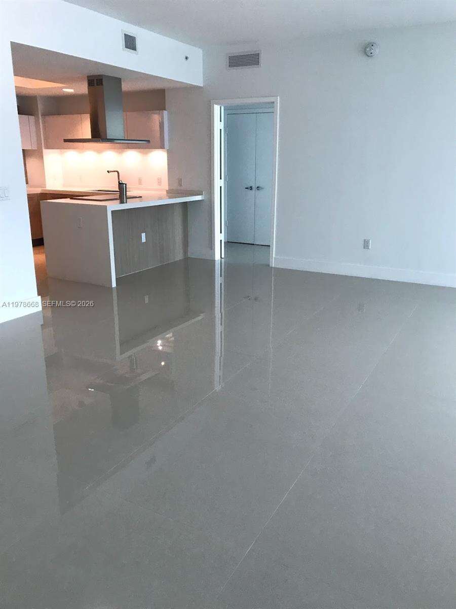 Marina Palms at 17111 Biscayne Blvd, North Miami Beach, FL 33160 - For Rent photo 8