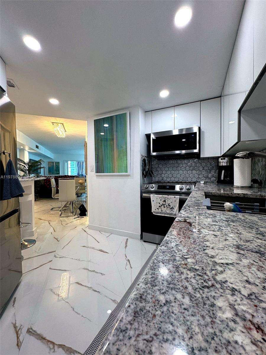 Four Ambassadors at 999 Brickell Bay Dr, Miami, FL 33131 - For Rent photo 3