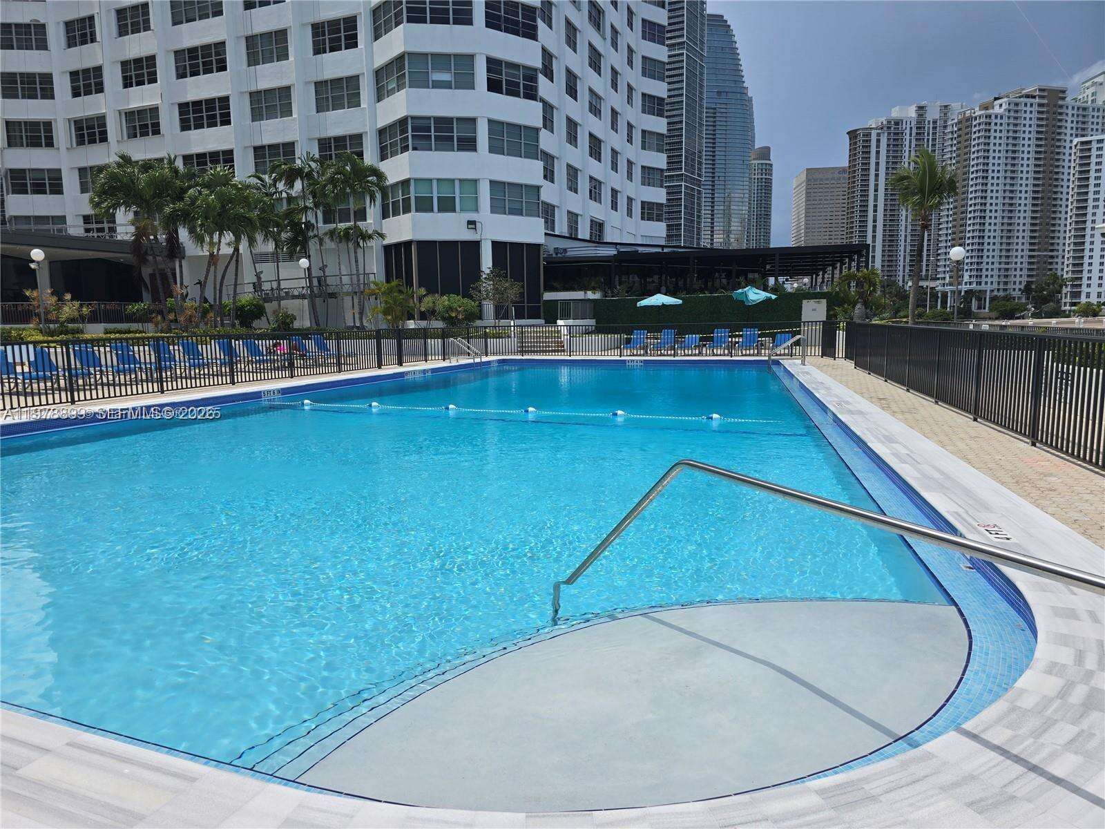 Four Ambassadors at 999 Brickell Bay Dr, Miami, FL 33131 - For Rent photo 29