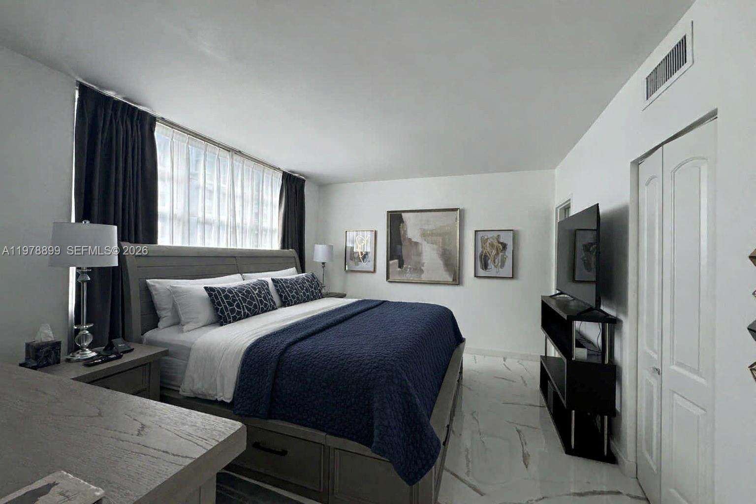 Four Ambassadors at 999 Brickell Bay Dr, Miami, FL 33131 - For Rent photo 4