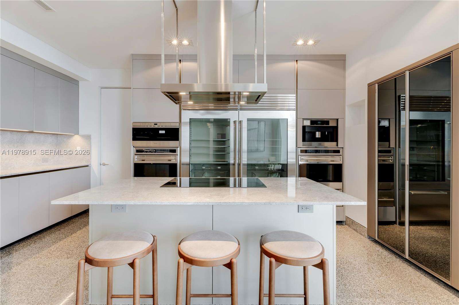 Trump Royale at 18201 Collins Ave, Sunny Isles Beach, FL 33160 - For Rent photo 11