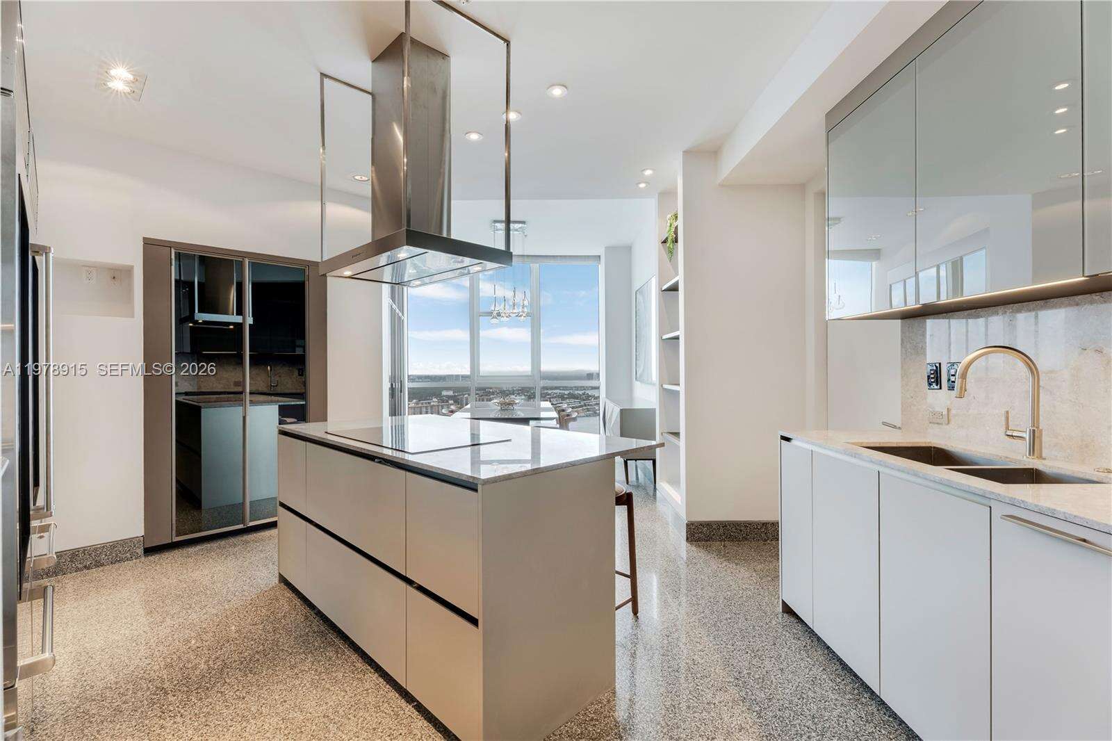 Trump Royale at 18201 Collins Ave, Sunny Isles Beach, FL 33160 - For Rent photo 10