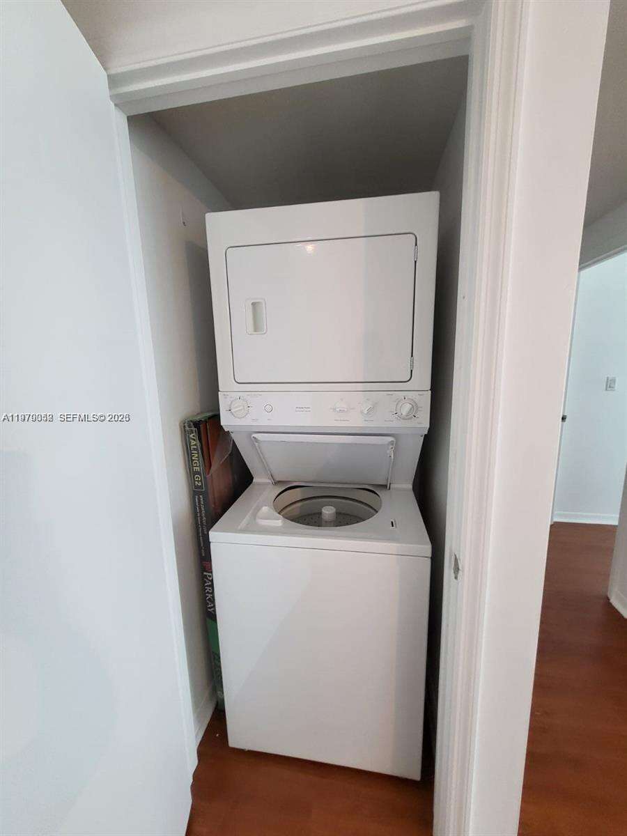 500 Brickell at 500 Brickell Ave, Miami, FL 33131 - For Rent photo 14