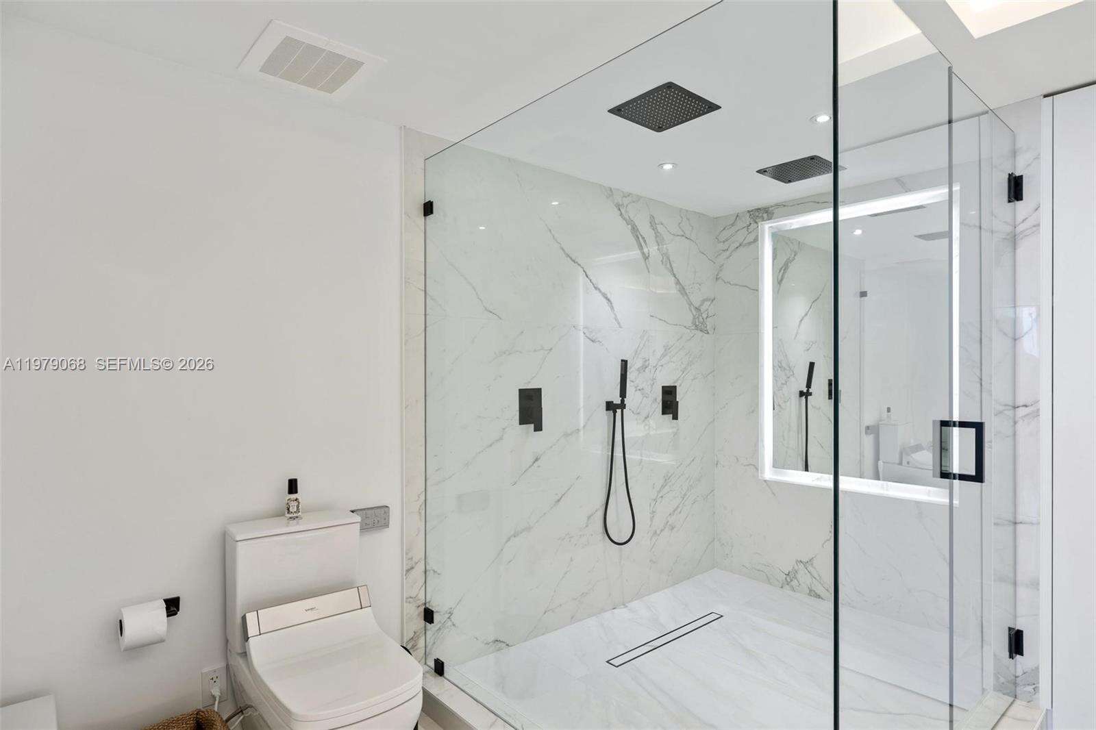 The Beach Club Two at 1830 Ocean Dr, Hallandale Beach, FL 33009 - For Rent photo 22