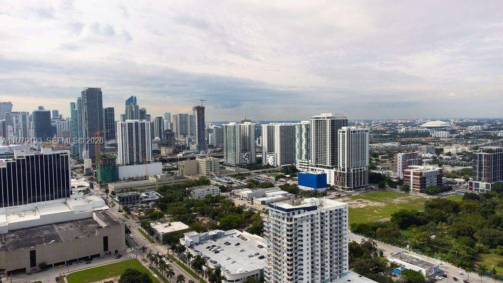 Quantum On The Bay at 1900 Bayshore Dr, Miami, FL 33132 - For Rent photo 28