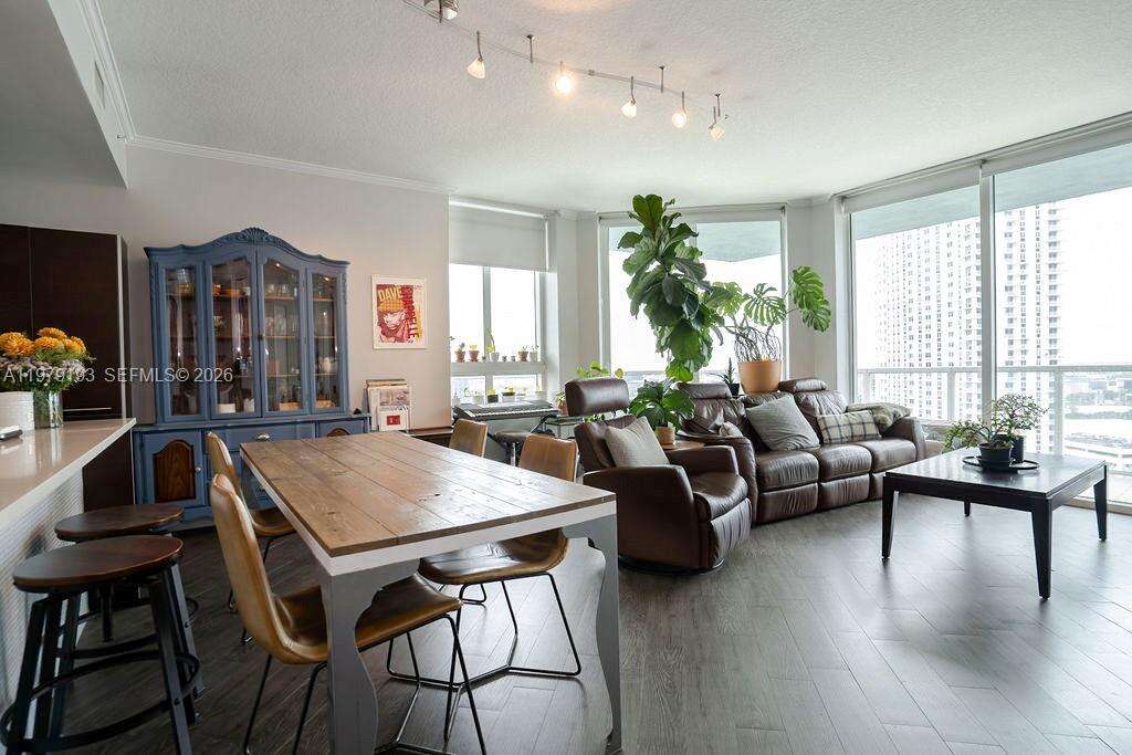Quantum On The Bay at 1900 Bayshore Dr, Miami, FL 33132 - For Rent photo 6