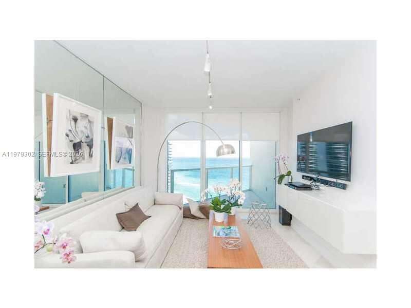 La Perla at 16699 Collins Ave, Sunny Isles Beach, FL 33160 - For Rent photo 19