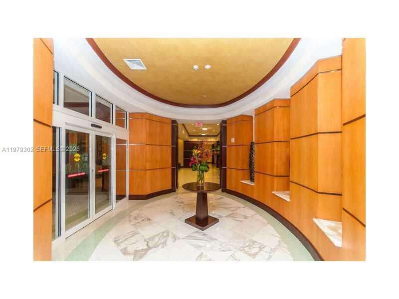 La Perla at 16699 Collins Ave, Sunny Isles Beach, FL 33160 - For Rent photo 27