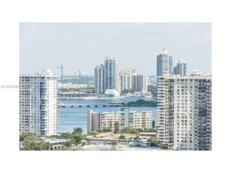 La Perla at 16699 Collins Ave, Sunny Isles Beach, FL 33160 - For Rent photo 36