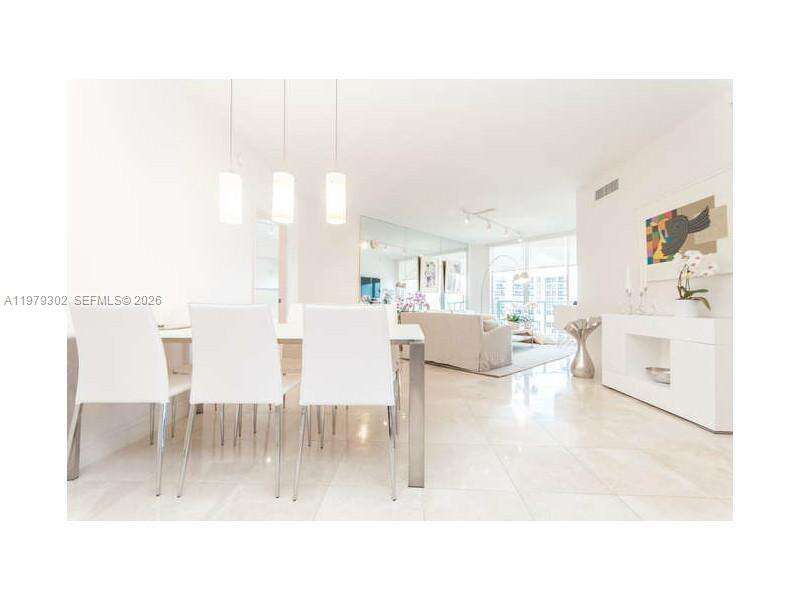 La Perla at 16699 Collins Ave, Sunny Isles Beach, FL 33160 - For Rent photo 6
