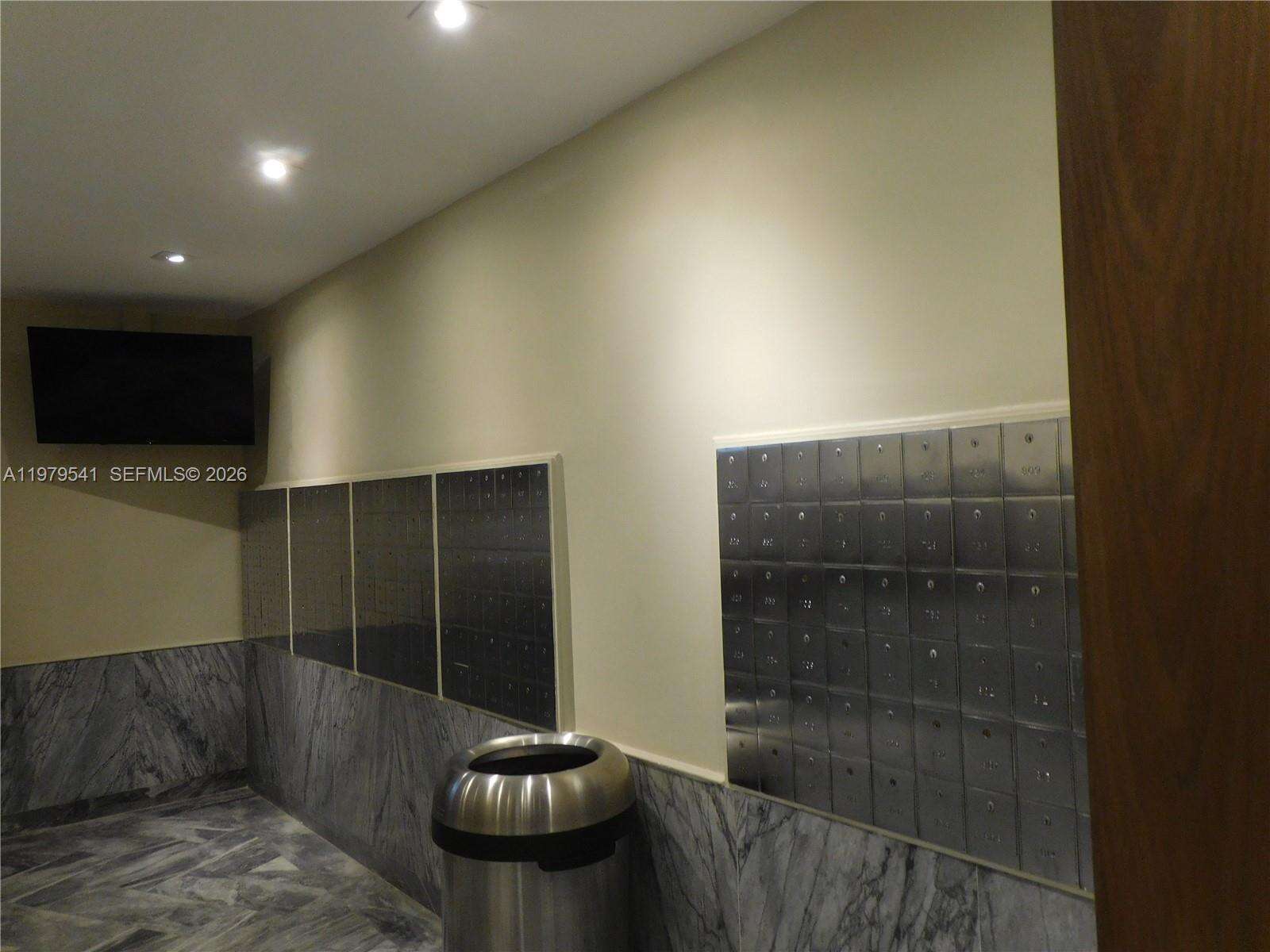 The Carriage House at 5401 Collins Ave, Miami Beach, FL 33140 - For Rent photo 21