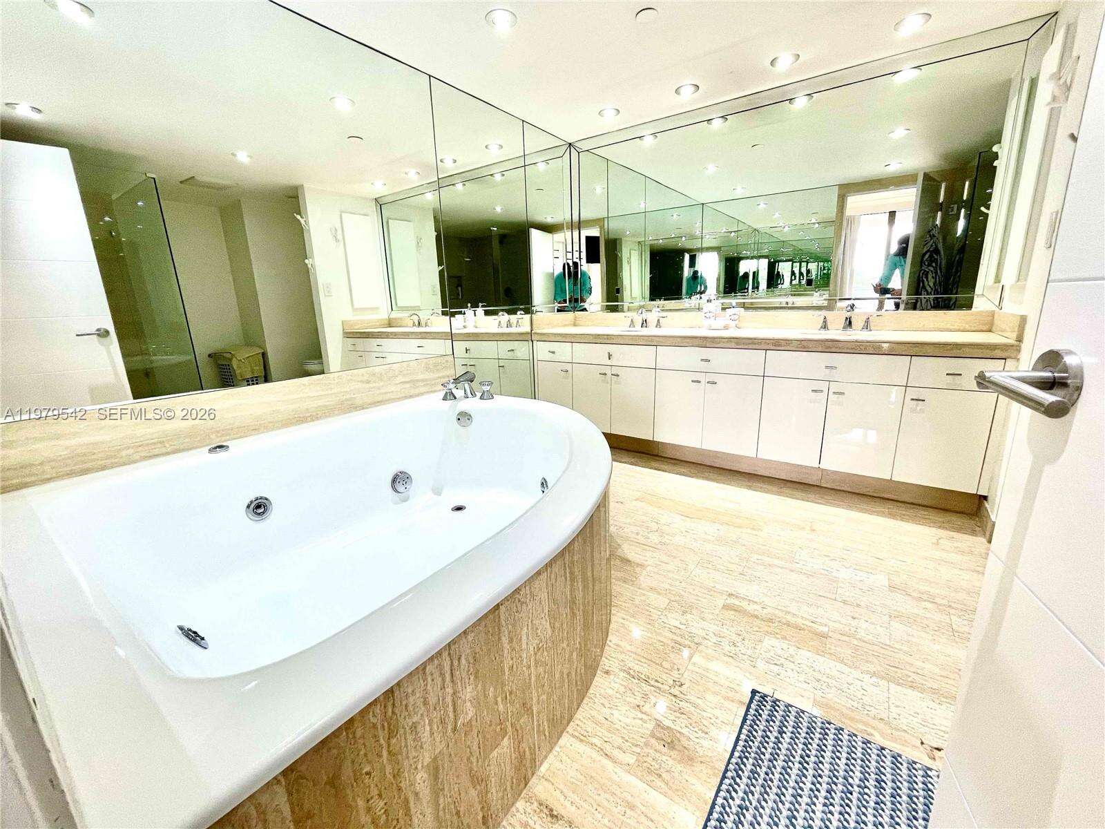 Turnberry Isle at 19707 Turnberry Way, Aventura, FL 33180 - For Rent photo 18