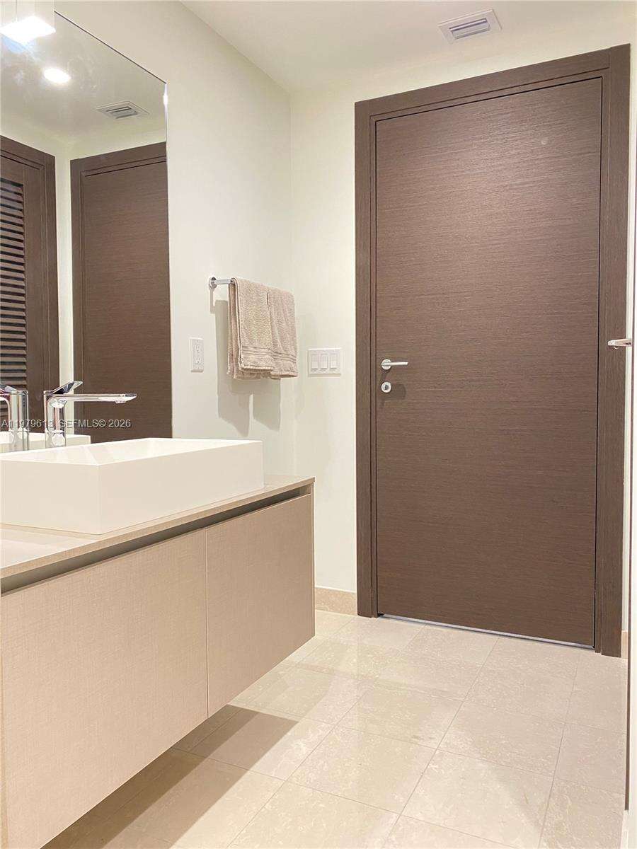 Brickell Flatiron at 1000 Brickell Plaza, Miami, FL 33131 - For Rent photo 6