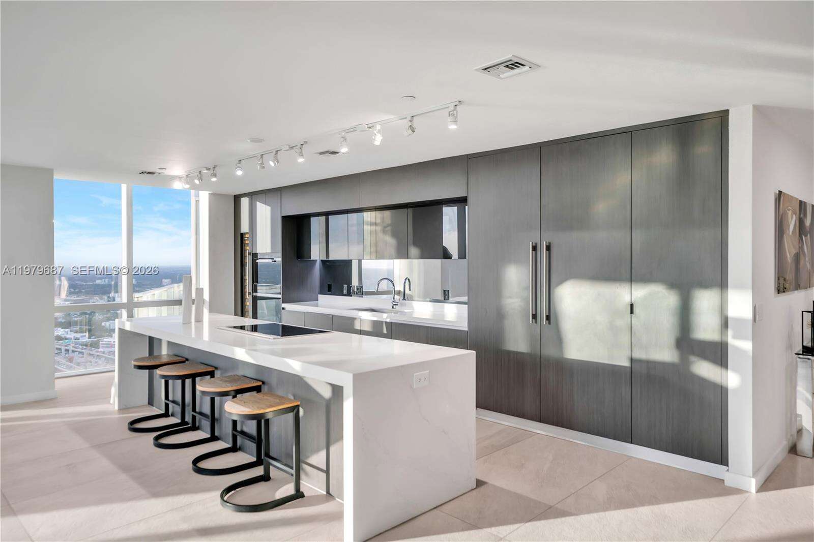 Paramount Miami Worldcenter at 851 1 Ave, Miami, FL 33132 - For Rent photo 13