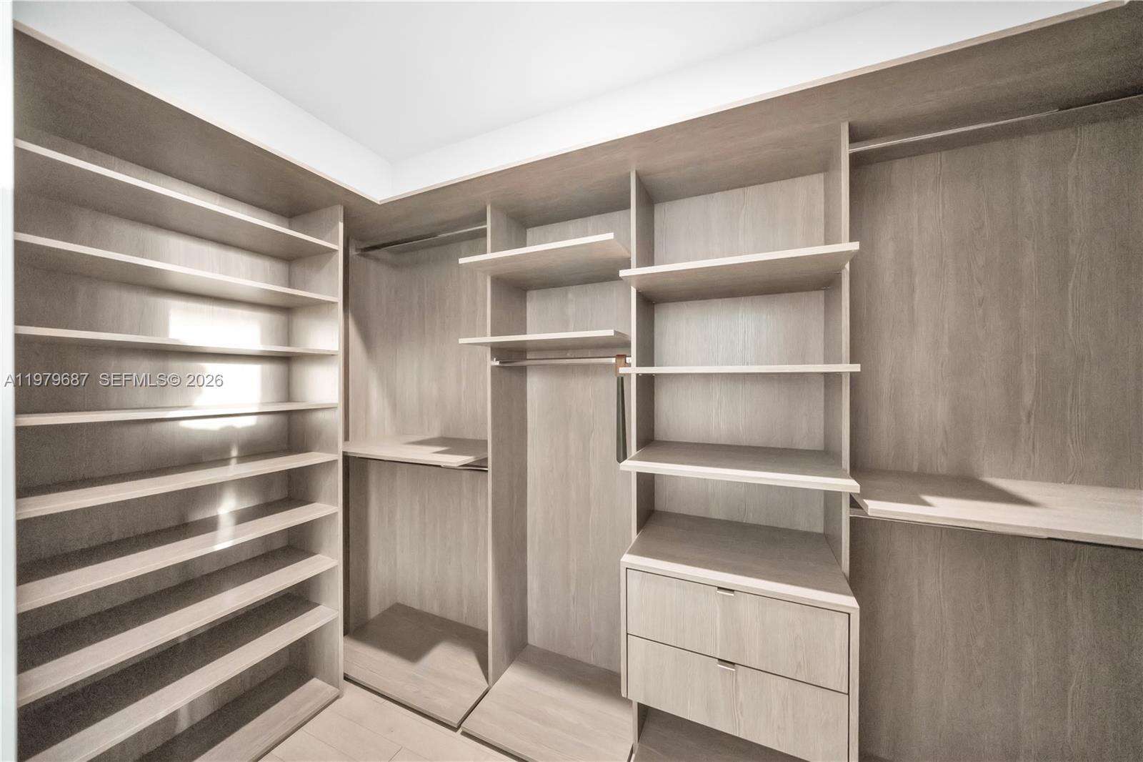 Paramount Miami Worldcenter at 851 1 Ave, Miami, FL 33132 - For Rent photo 18