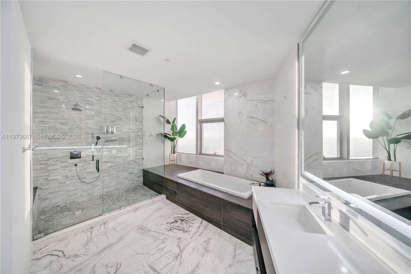 Paramount Miami Worldcenter at 851 1 Ave, Miami, FL 33132 - For Rent photo 20