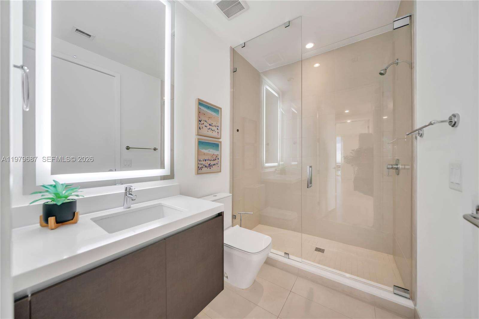 Paramount Miami Worldcenter at 851 1 Ave, Miami, FL 33132 - For Rent photo 27