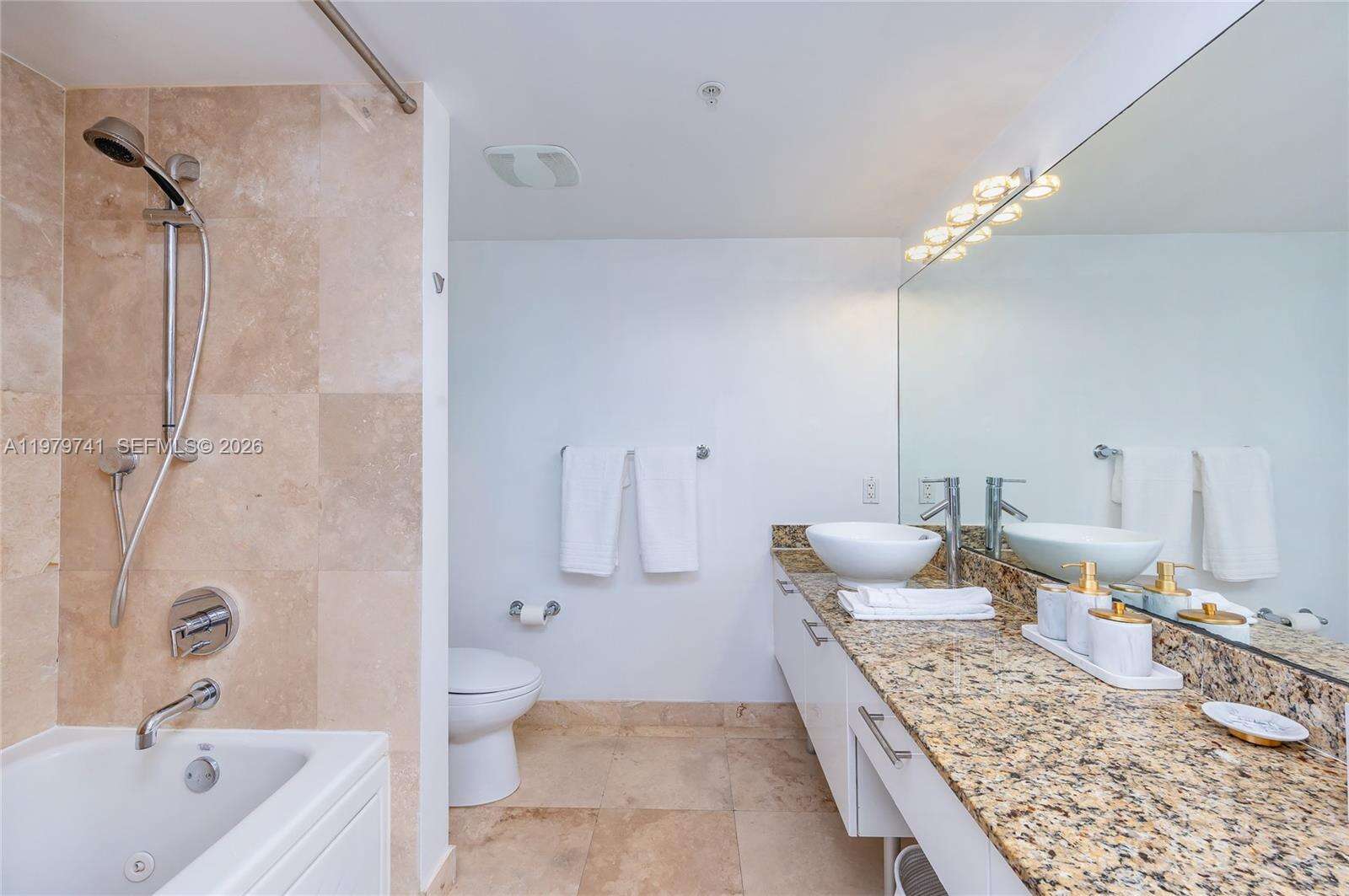 Brickell On The River at 41 5 St, Miami, FL 33131 - For Rent photo 16