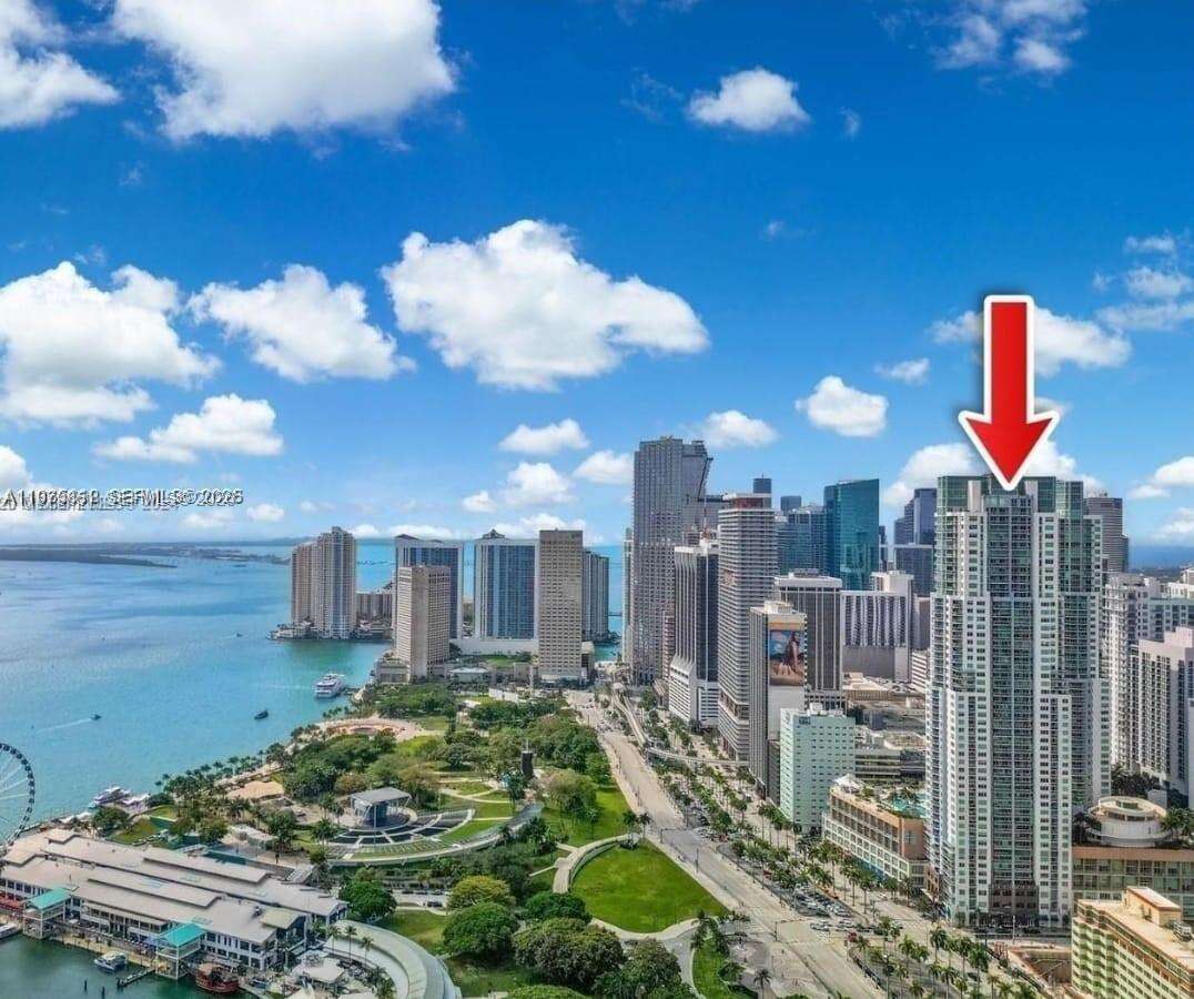Vizcayne North at 244 Biscayne Blvd, Miami, FL 33132 - For Rent photo 2