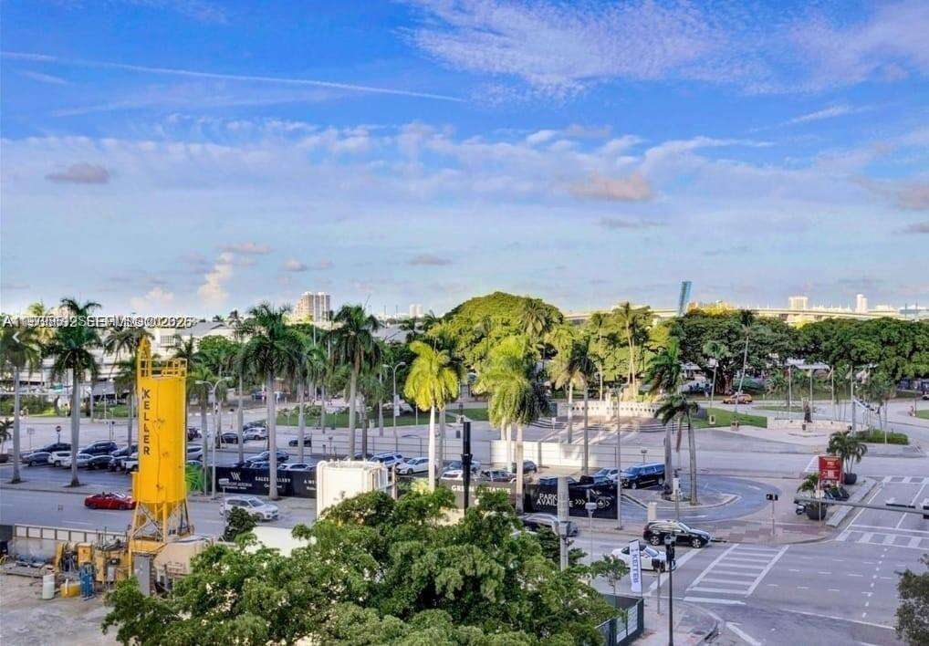 Vizcayne North at 244 Biscayne Blvd, Miami, FL 33132 - For Rent photo 17