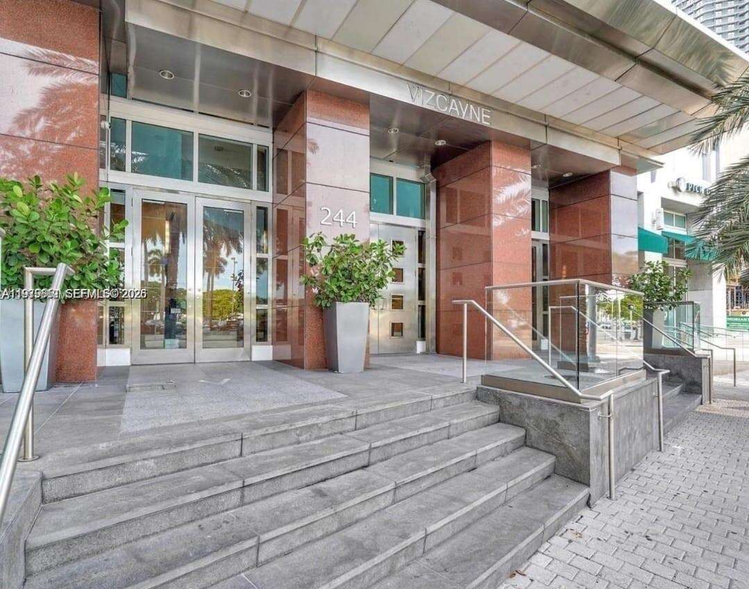 Vizcayne North at 244 Biscayne Blvd, Miami, FL 33132 - For Rent photo 4