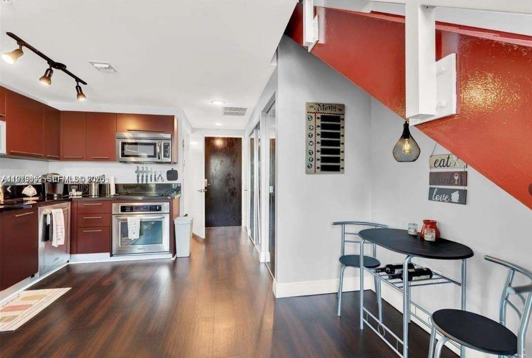 Vizcayne North at 244 Biscayne Blvd, Miami, FL 33132 - For Rent photo 36