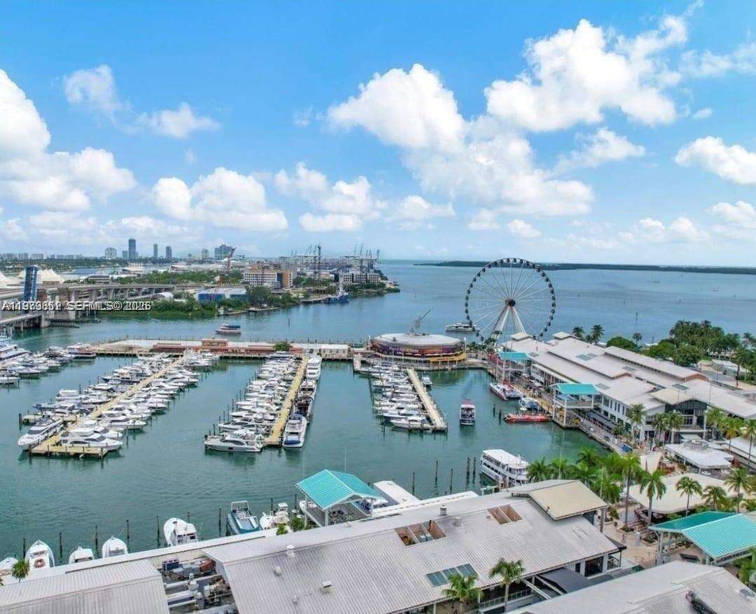Vizcayne North at 244 Biscayne Blvd, Miami, FL 33132 - For Rent photo 6